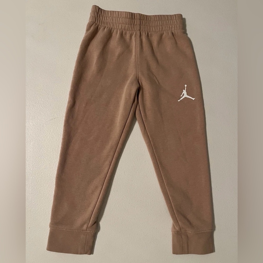Jordan Boys Brown Relaxed Fit Jumpman Logo Sweatpants, Size 3/4 Years